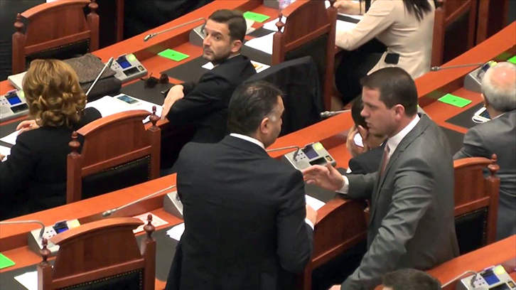 ASTRIT PATOZI/ A duhet t’i kërkojmë ndjesë Edi Ramës?