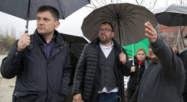 Bashkia e Tiranës në punë…, Mazniku inspekton shembjen e dherave pranë shtëpisë së Ramës