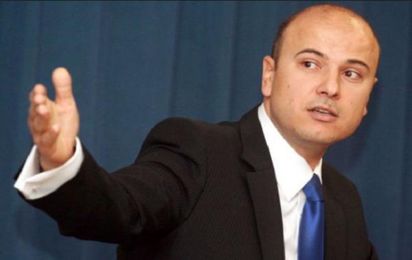 INTERVISTA/ Malltezi: Kjo është strategjia e PD-së për të ndaluar importin e “mbetjeve”