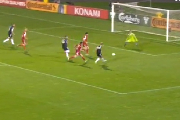 ARMENI – SHQIPËRI 0 – 2 / Mbyllet pjesa e parë, Kuqezinjtë 45 minuta larg finaleve të Europianit “Francë 2016”