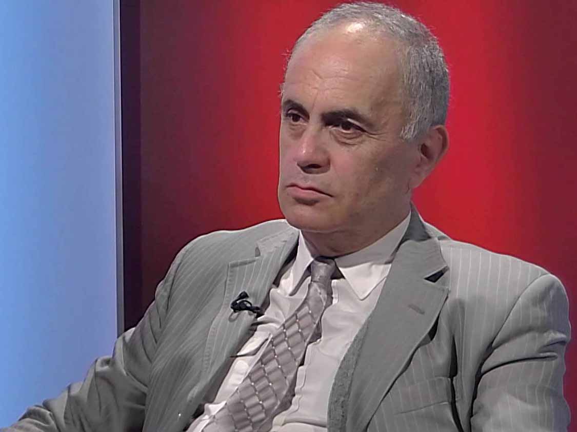 Artan Fuga apelon: Kërkohet Solidaritet! Firmosni Memorandumin kundër projektligjit të Arsimit të Lartë!