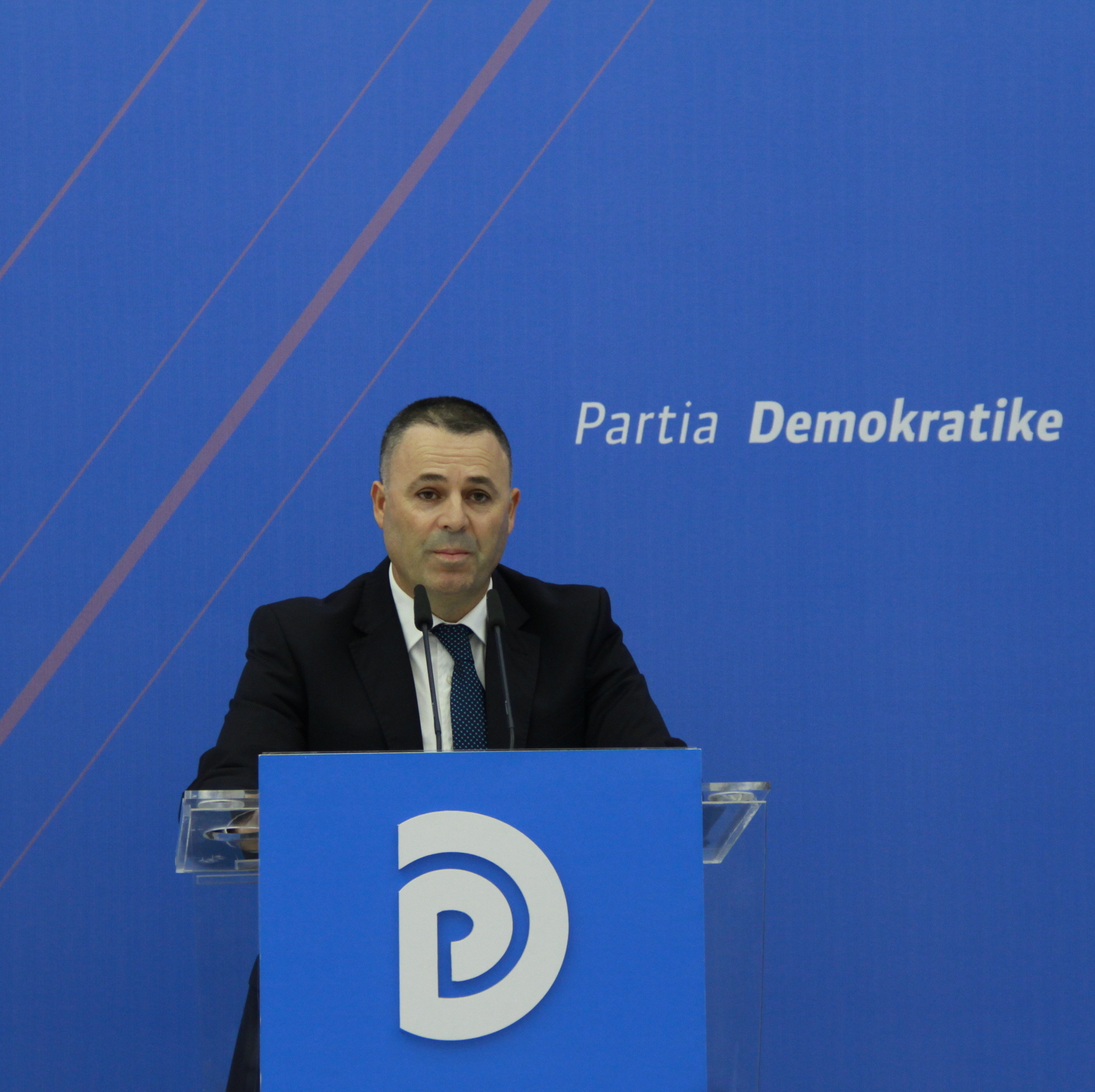 Cfarë duhet të ndodhë tjetër që Saimiri të ikë!