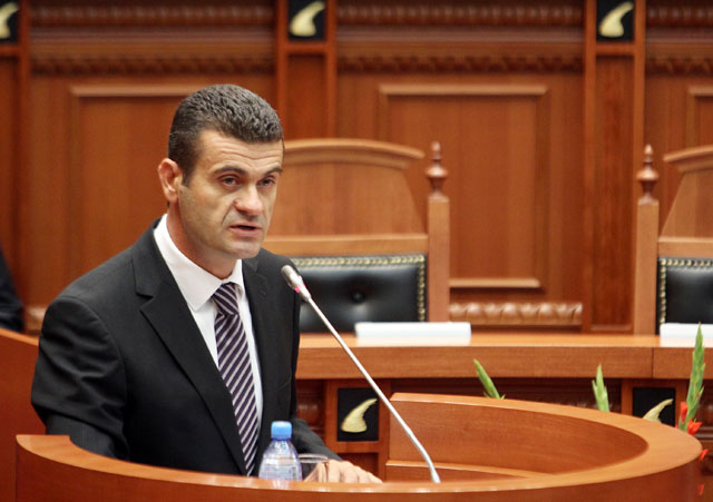 Patozi: Që nga dje kryeministër është Ilir Meta