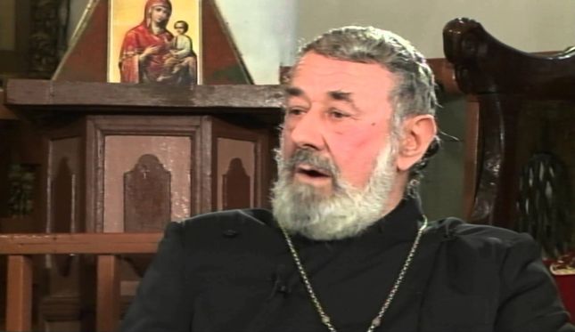 PADI NË PROKURORI/12 akuzat e At Nikolla Markut për Kryepeshkopin Janullatos