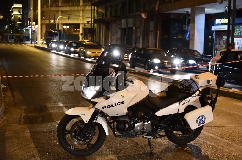 Shpërthim në Athinë, plas bomba tek një bankë