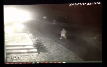 VIDEO TRONDITËSE & EMRA/ Pukë, pamjet e një atentati me armë, autorët kushërinj të kryepolicit merren në mbrojtje