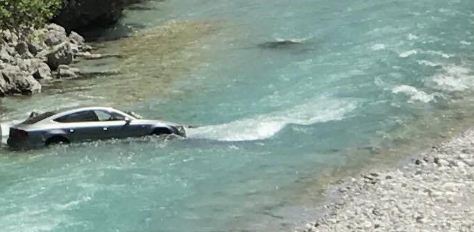 Çmendet tropojanja, hedh Audi RS7 në lumin e Valbonës