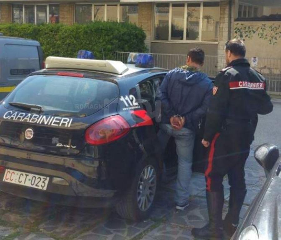 Itali, laborator droge në shtëpi, arrestohen dy shqiptarët