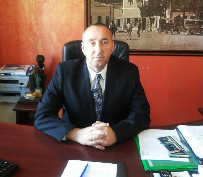 SKANDALI/ A është kjo video erotike, arsyeja e vërtetë e dorëheqjes së Drejtorit të Hekurudhave?