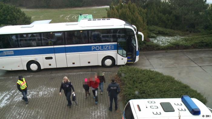 VIDEO SENSIBILIZUESE/ MB e Gjermanisë për azilkërkuesit nga Ballkani Perëndimor: Nuk ekziston Parajsa, do të faturoheni edhe për kthimin
