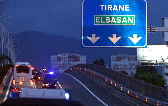 A ka ndodhur vërtet incidenti me gurë?