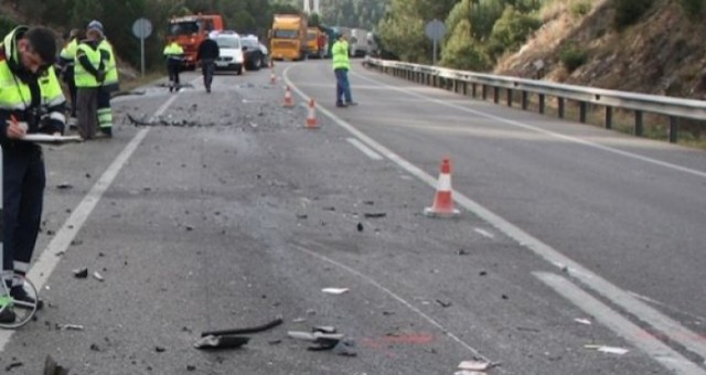 Përplasje masive makinash në autostradën Rrëshen Kalimash