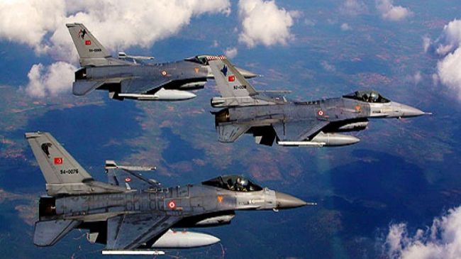 Turqia  ngre në qiell avionët luftarakë F-16