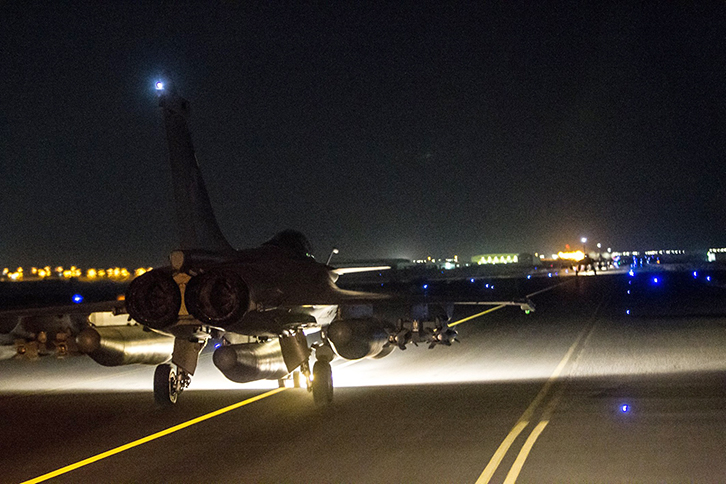 Franca nis hakmarrjen ndaj ISIS, 20 sulme ajrore për një orë mbi Siri