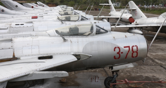 Kodheli anuloi tenderin që falte avionet MIG