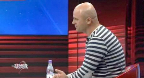 MESAZHI KËRCËNUES/ La nusen për virgjërinë, familjarët e ish-gruas: Dole në TV, do të ndajmë në 14 copa