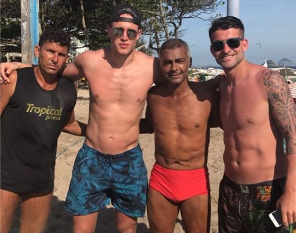 FOTO LAJM/ Balaj takon legjendën Romario