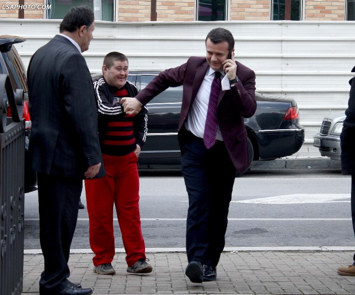 Taulant Balla publikon gafën e PDIU së Shpëtim Idrizit