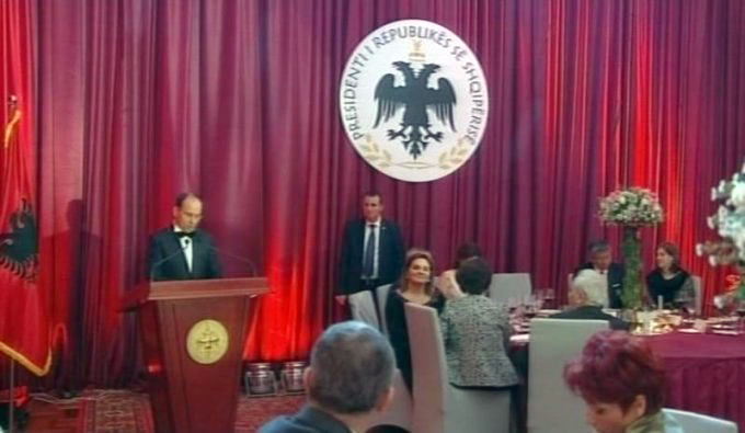 Ballo presidenciale, të ardhurat shkojnë për fëmijët me sindromën Down