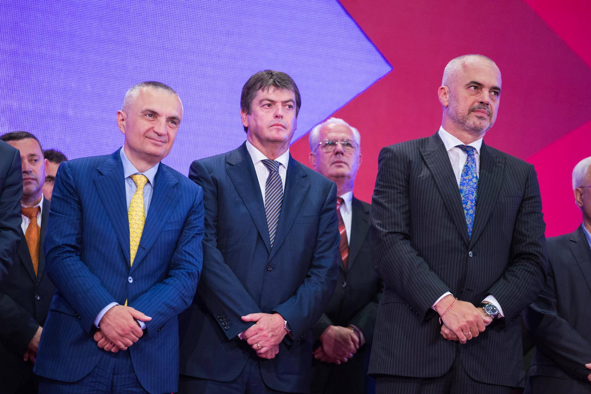 Bamir Topi nga Bulevardi: Para se të votoni për FRD votoni për Erion Velinë