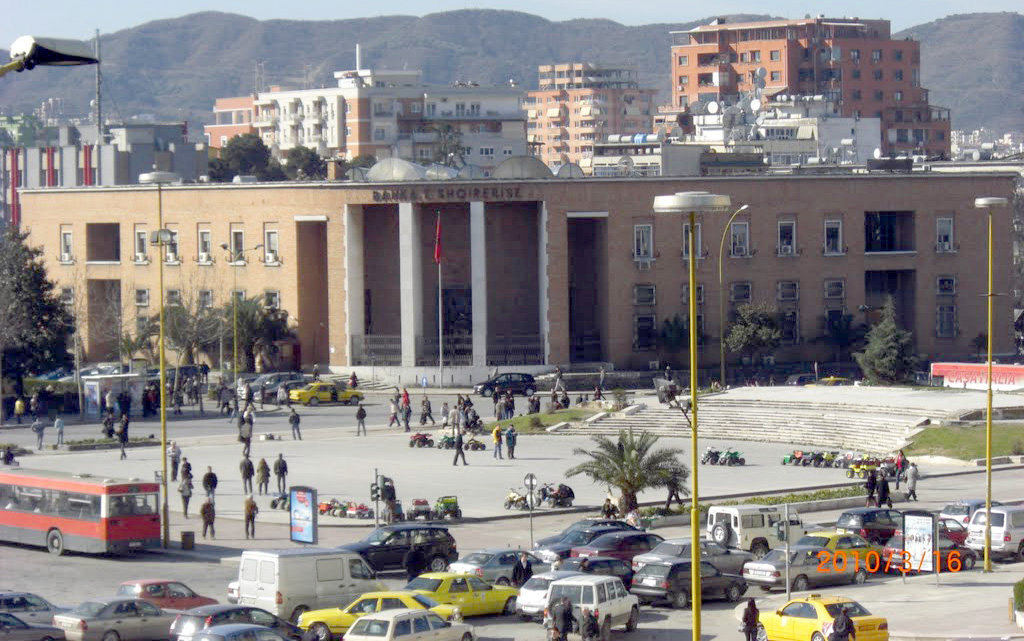 Besimi tek ecuria ekonomike pëson rënien në 3-mujorin e parë të vitit 2015