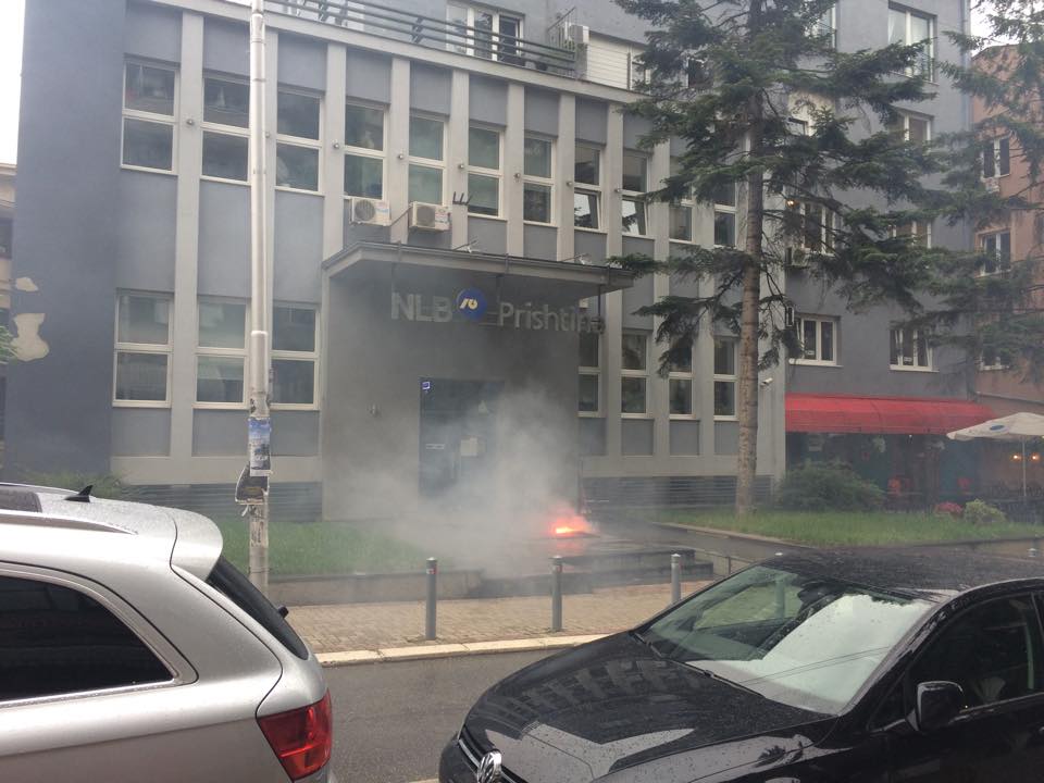 AAK: Haradinaj ende në Lubjanë, trazira në Prishtinë