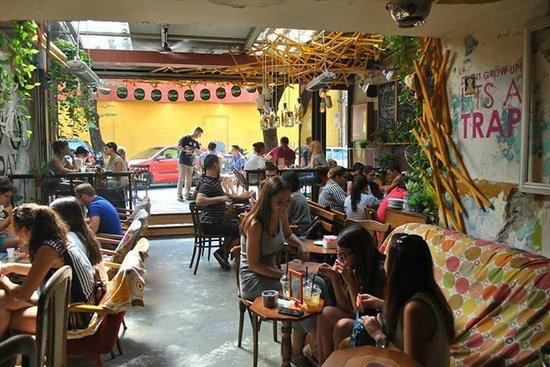 KAMPION/Shqipëria, e dyta në botë për numrin e bar-kafeve