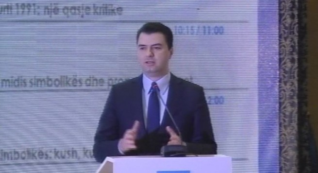 Basha: Shqipëria ka nevojë për kultin e individit që i prin protestës