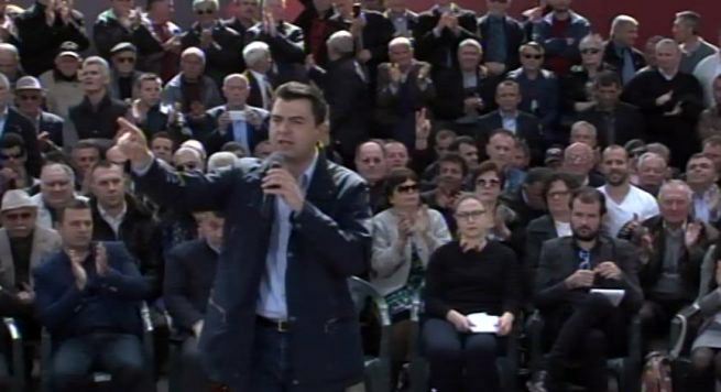 Basha: Rama frikacak, “bën koka turku” për ti shpëtuar gjykimit