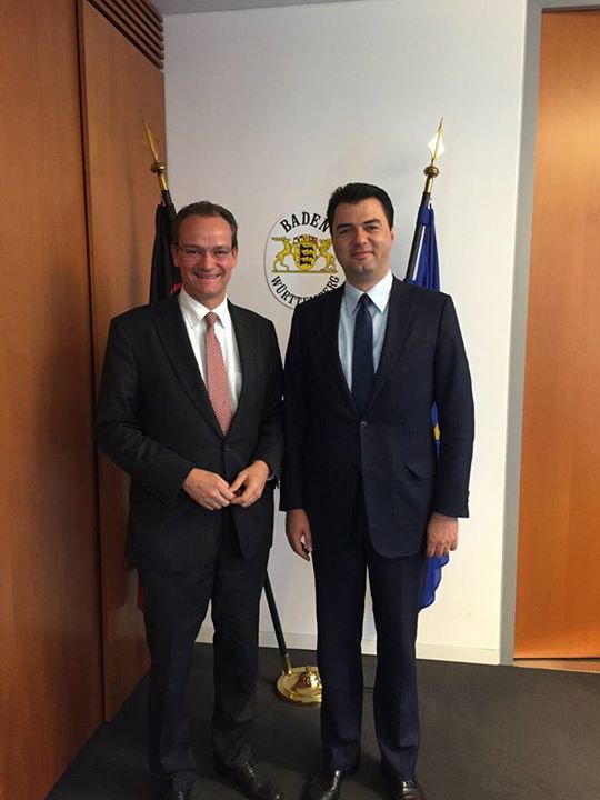 Basha konfimon, CDU e Merkel mbështetje të gjithanshme për PD