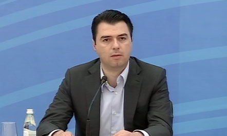 Basha: Ligji “Për Arsimin e Lartë” detyron studentët të ndërpresin studimet