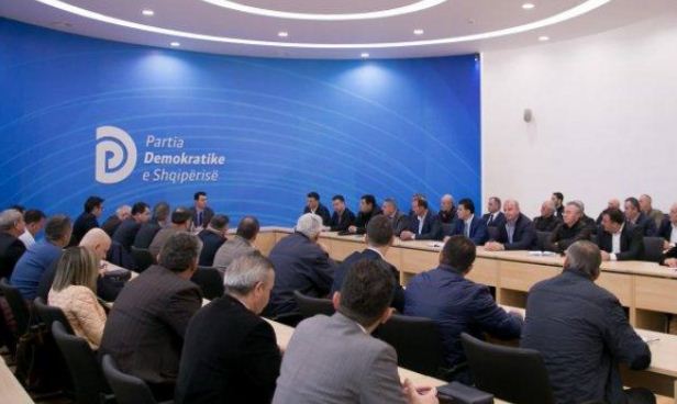 Lulzim Basha, këshilla për protestën e madhe të  7 majit në Kavajë