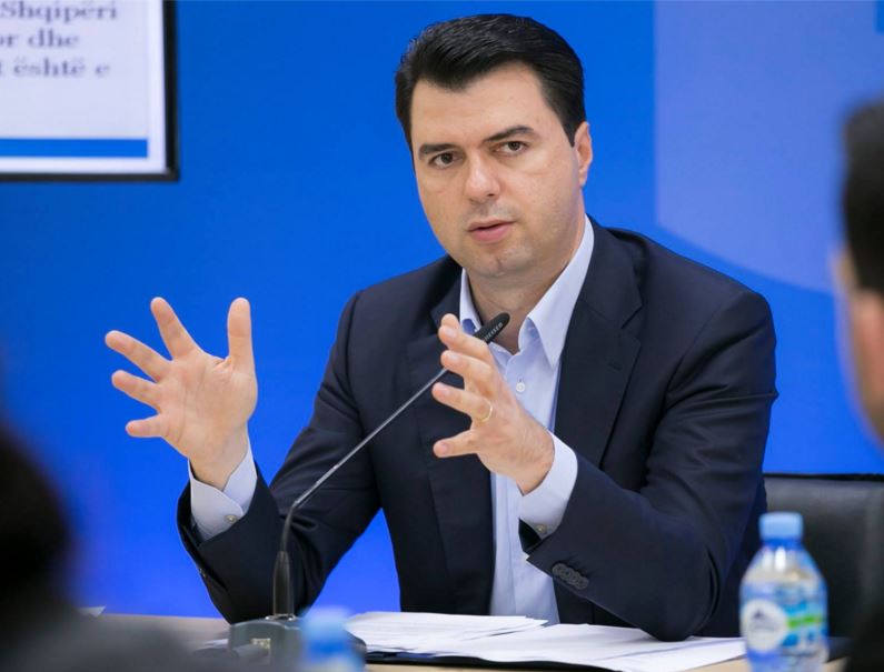 Basha: Vetëm një kantier është në punë, ai i plaçkitjes nga Rama