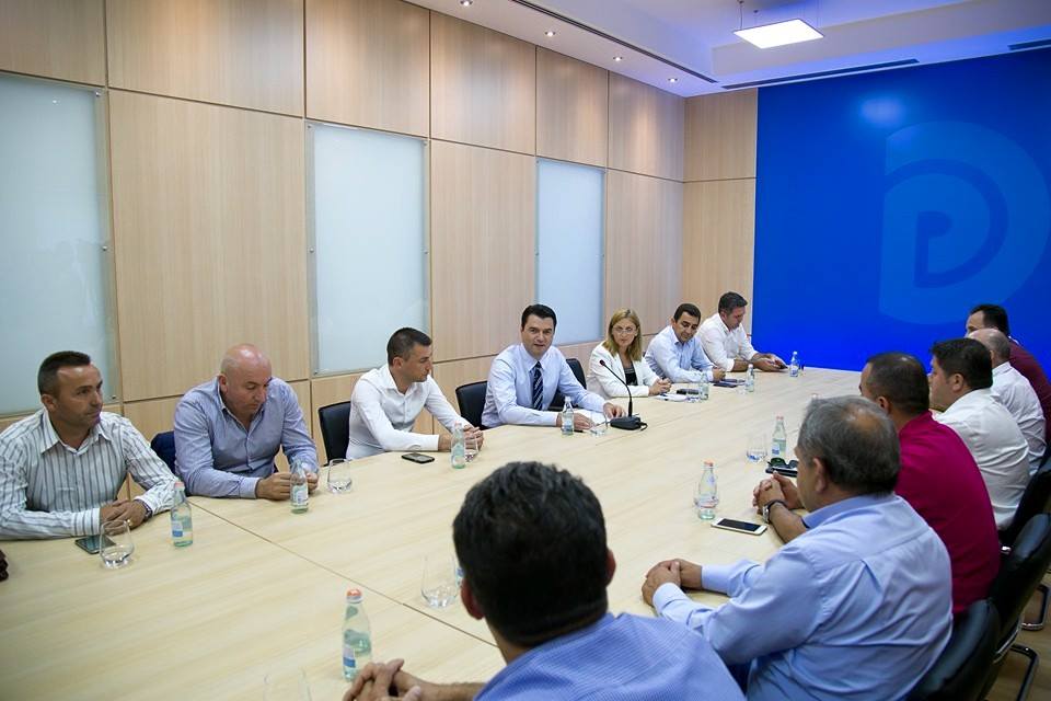 Lulzim Basha paralajmëron kaos në pushtetin lokal