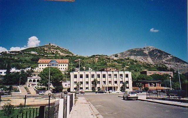 Kryetari i Këshillit, shkarkohet celula e  Arben Nokës në bashkinë e Lezhës