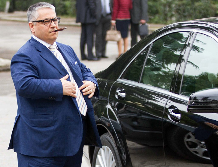 MESAZHI/ Pedagogun e Bashkim Finos “e vret ndërgjegjja”…, do të vetëdorëzohet në polici