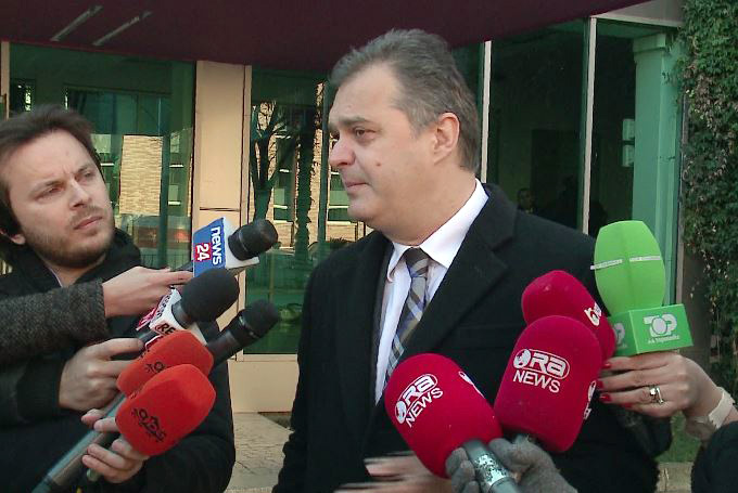 BATUTAT/ Ben Blushi ironizon Edi Ramën, Koço Kokëdhimën, Rilindjen…, etj