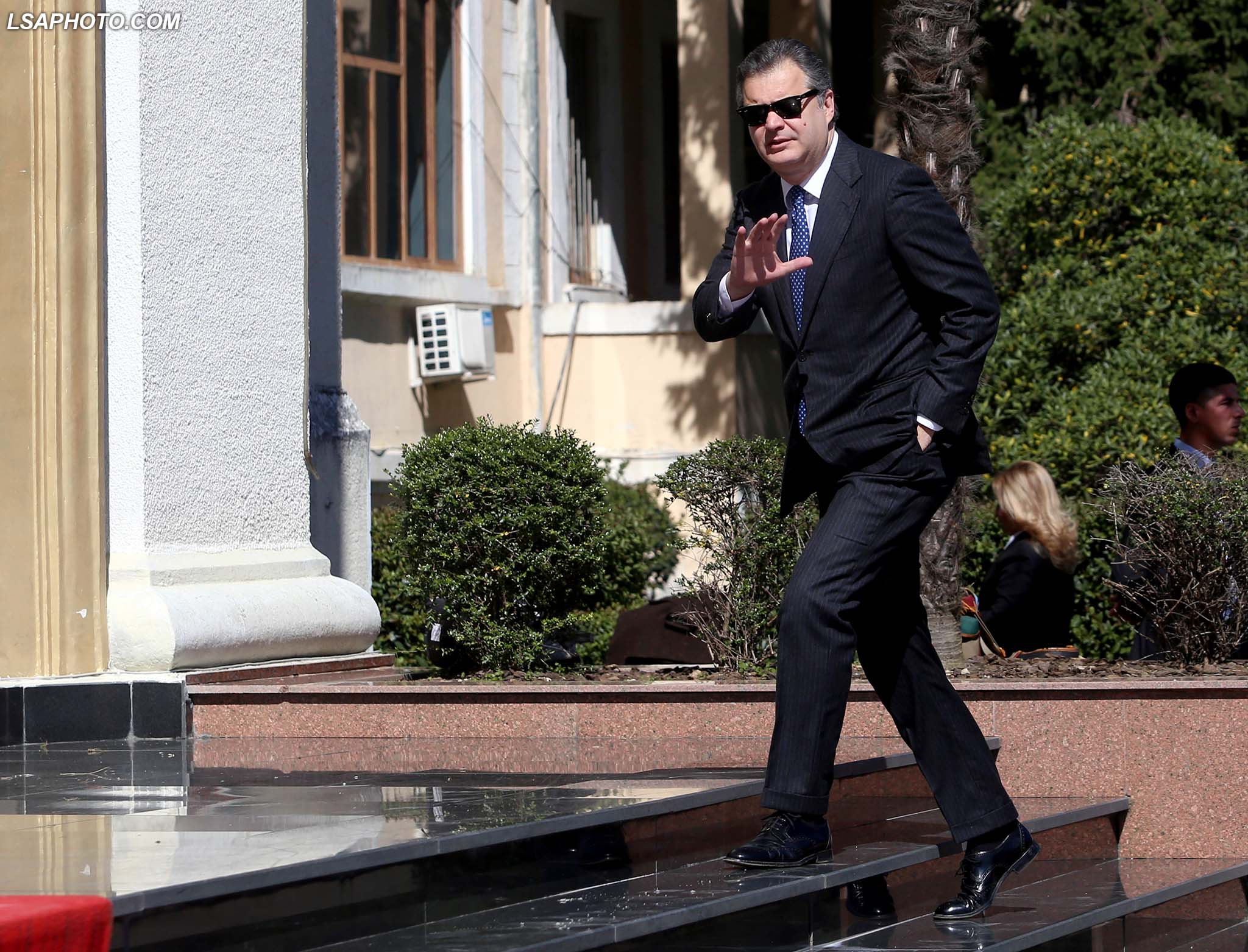 Zgjedhja e Presidentit,Blushi nuk dorëzohet: Zgjidheni ju, plotësoni peticionin