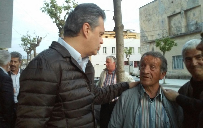 Ben Blushi shmang takimet publike në Vlorë