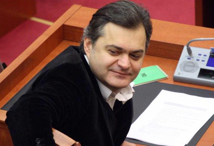 Ben Blushi: Qeveri teknike për tri javë