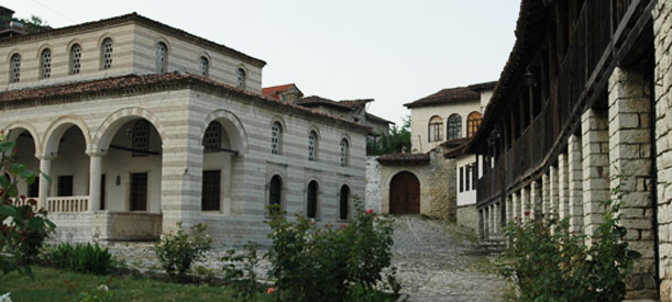 Operatorët turistikë kundër buxhetit 2016, ua shton taksat