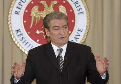 Sali Berisha flet per gjendjet ekonomi