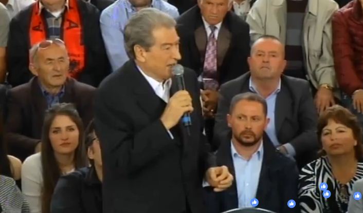 Këshilla e Berishës për të rinjtë që tymosin hashash