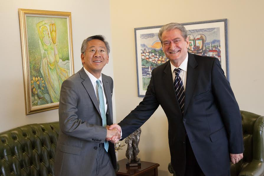 Berisha takon Lu: Parlamenti i përgjakur, vendi i pasigurt