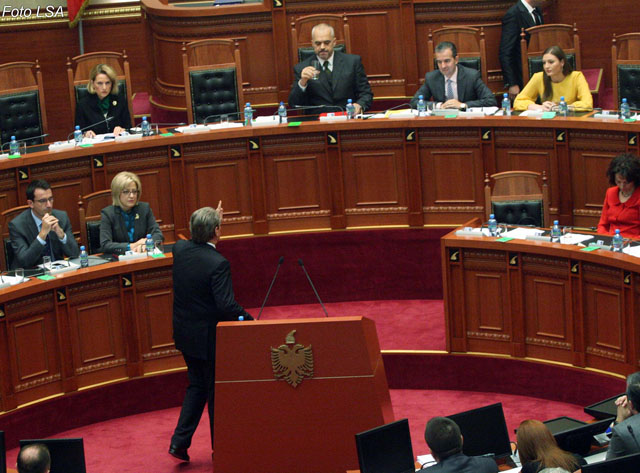 Berisha shpjegon mungesën e tij në votimin për CEZ