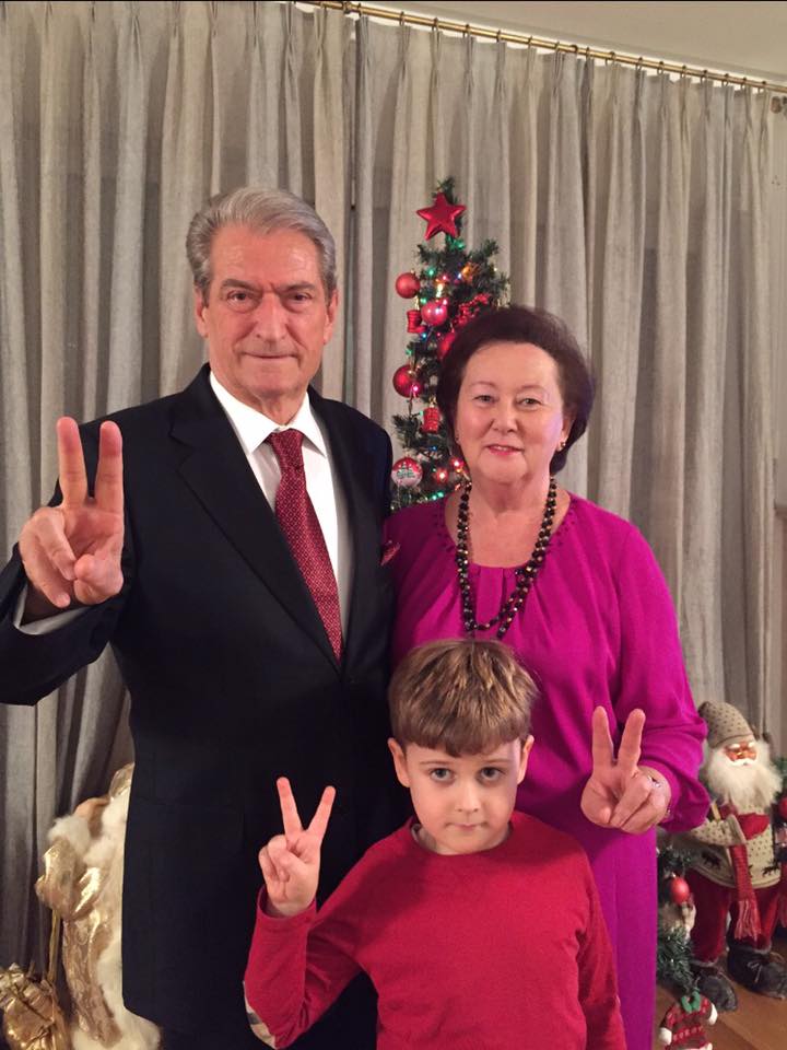 Berisha ka ditëlindjen, ja foto e festës së tij