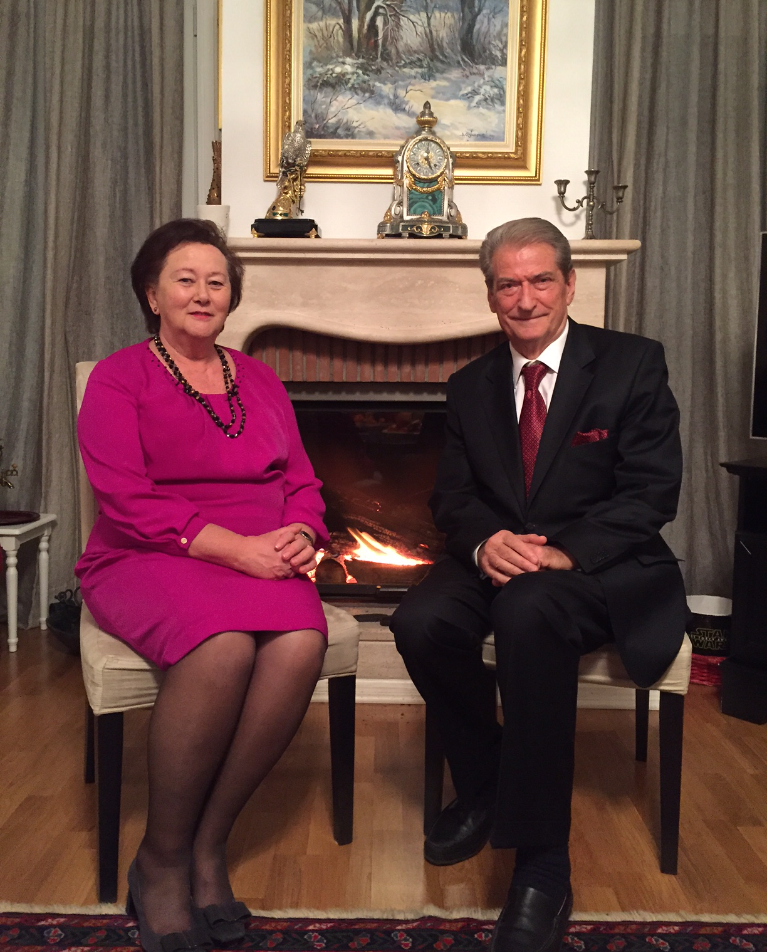 FOTO LAJM/ Ja si e uron Berisha Shën Valentinin