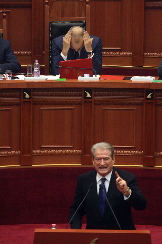 Berisha: Pluhuri i bardhë i Roshit i ka zënë sytë Ramës