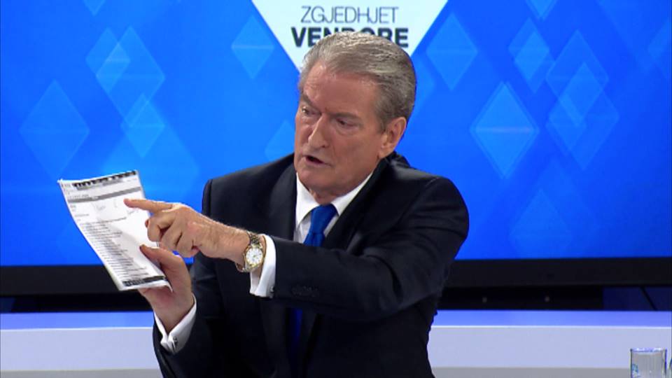 Qeveria mbytet ne shpenzime luksi: Mberrijne ne Qafe Thane 64 veturat e para luksoze