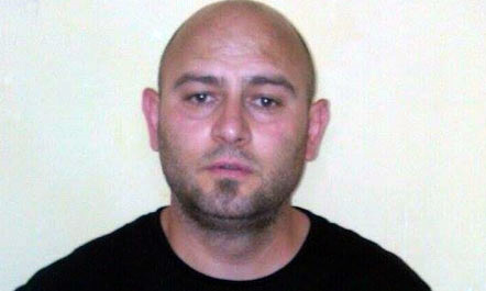 Arrestohet në Rinas i dënuari për vrasje në ’97, tentoi largimin në Angli